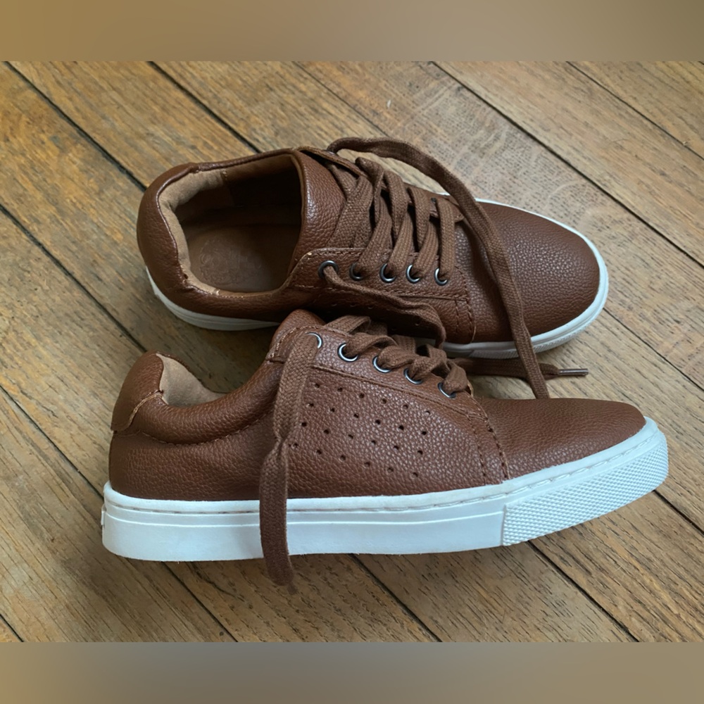 NEW - Brown Leather Vince Camuto Sneakers